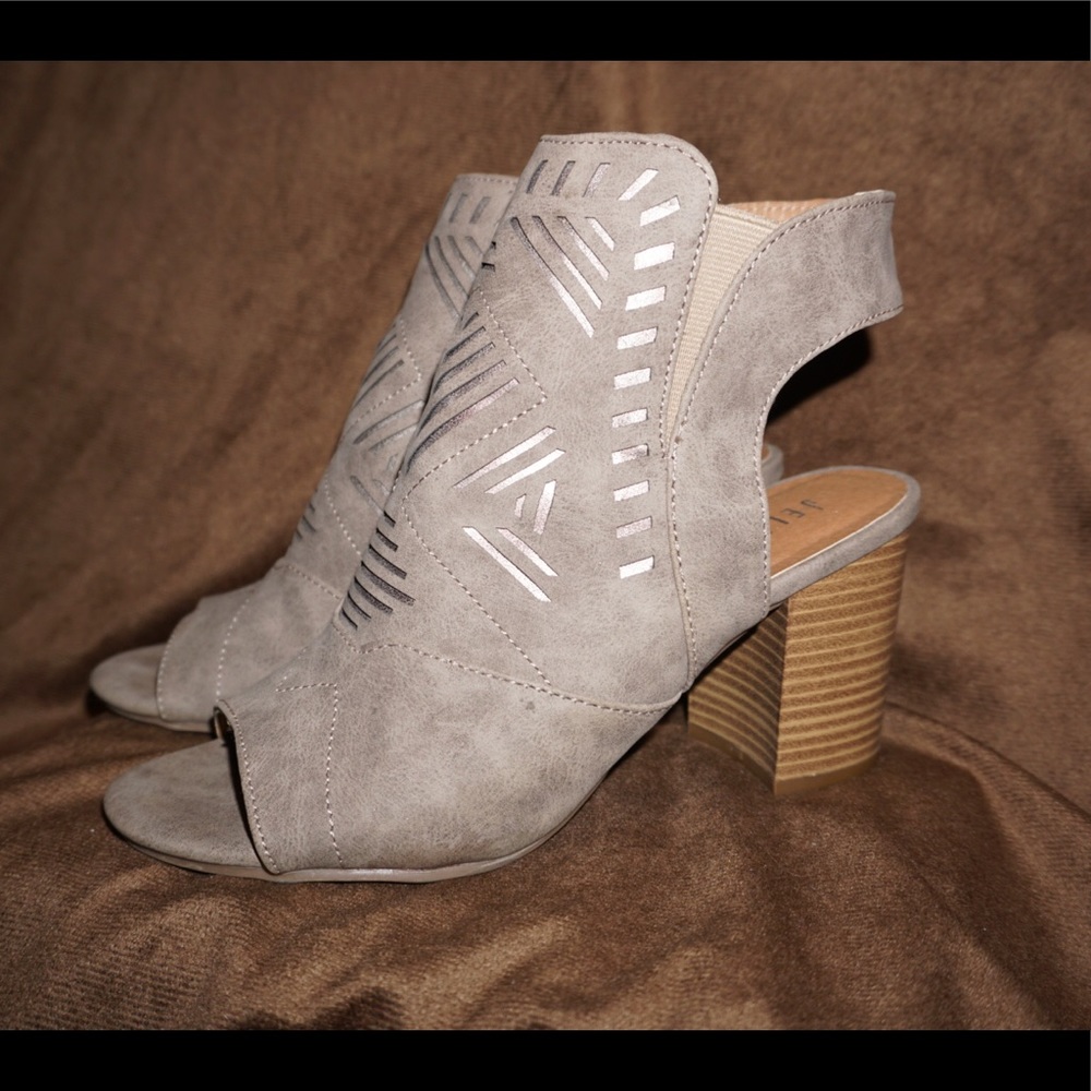 Jellyfish Open Toed Wedged Heels